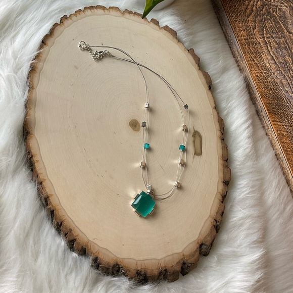 Green Square Necklace - Picture 5 of 6